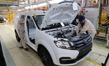АвтоВАЗ запустил производство опытной партии Lada Largus в Ижевске