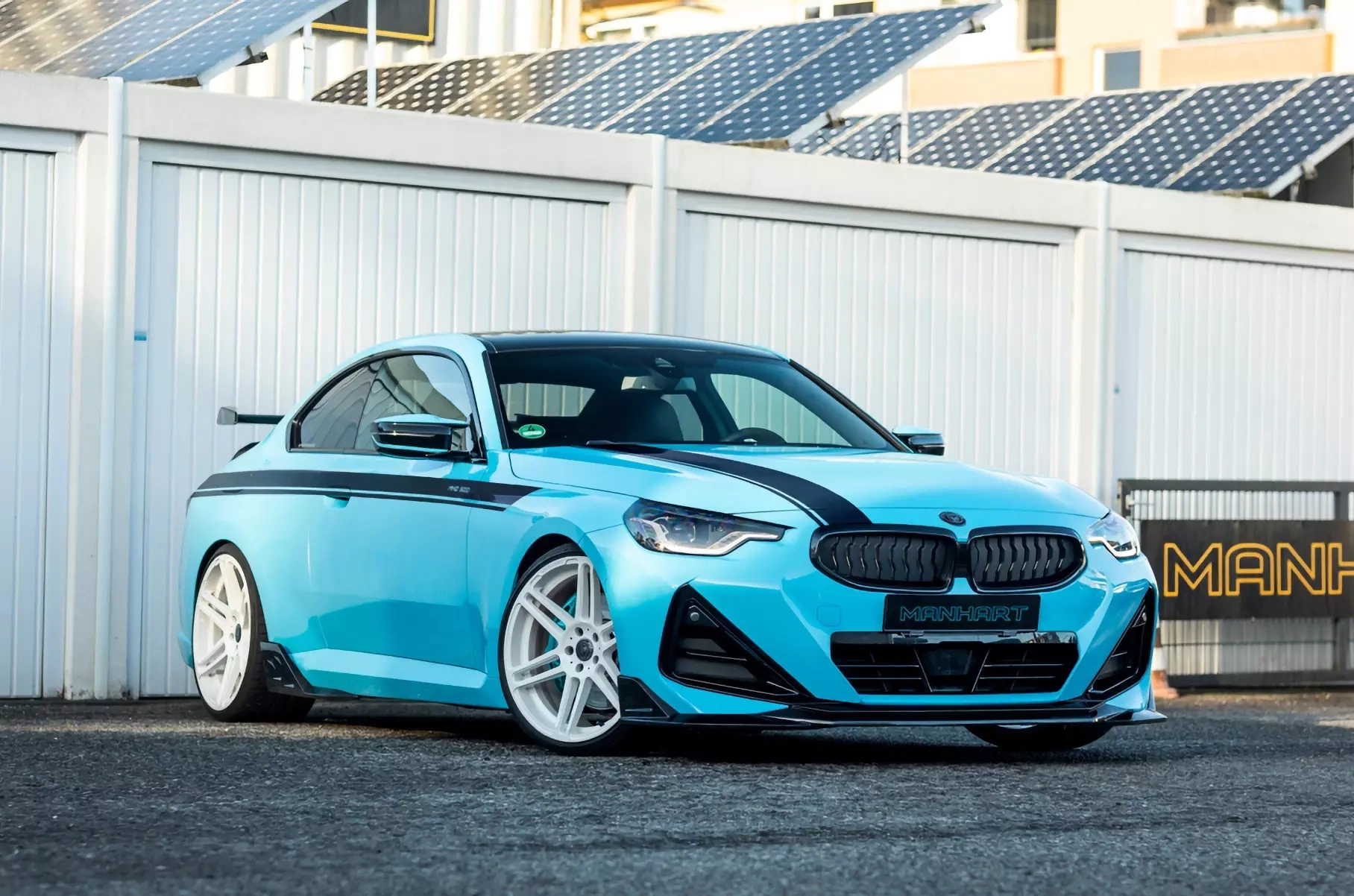 BMW M240i    M2