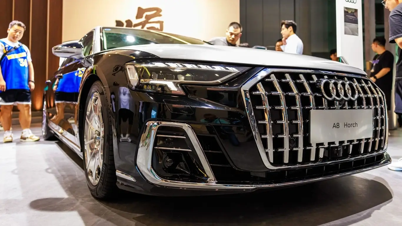   Audi    :    3   5 