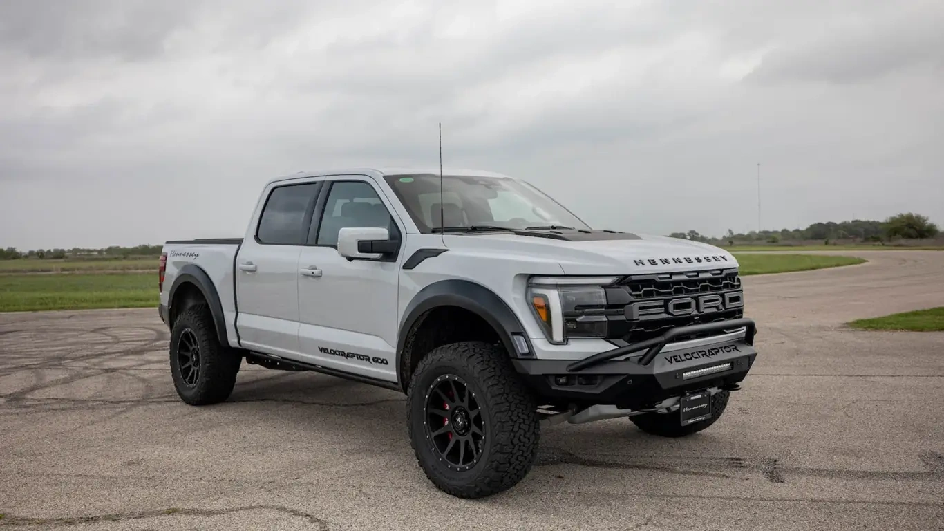   : Hennessey  600-    