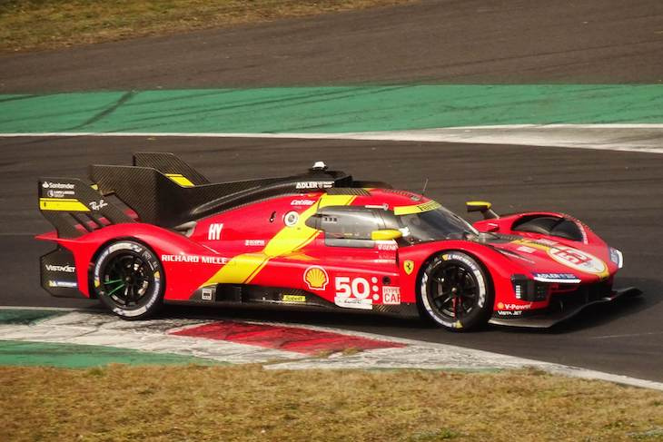 Ferrari     296 Challenge