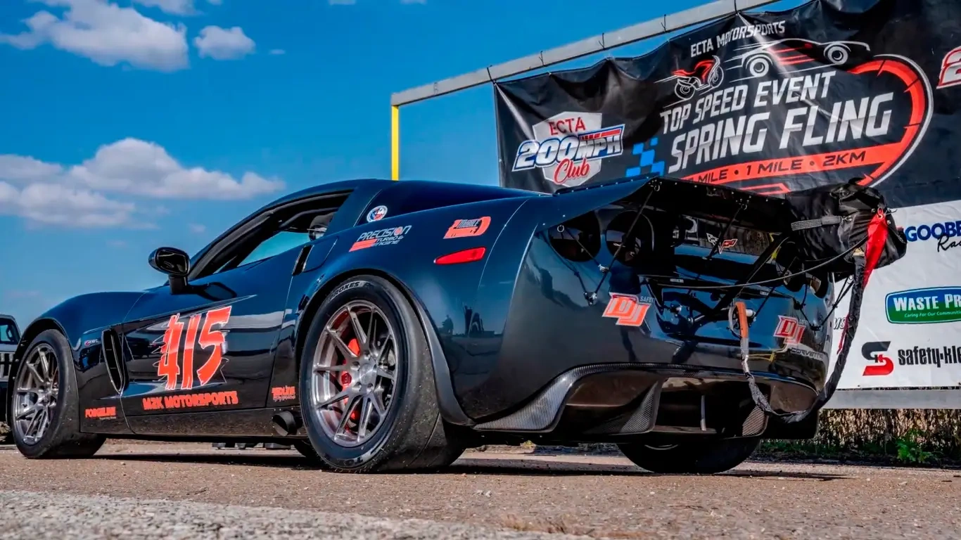 Chevrolet Corvette        LS