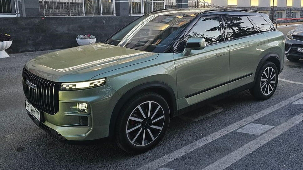 Jaecoo J7      3    