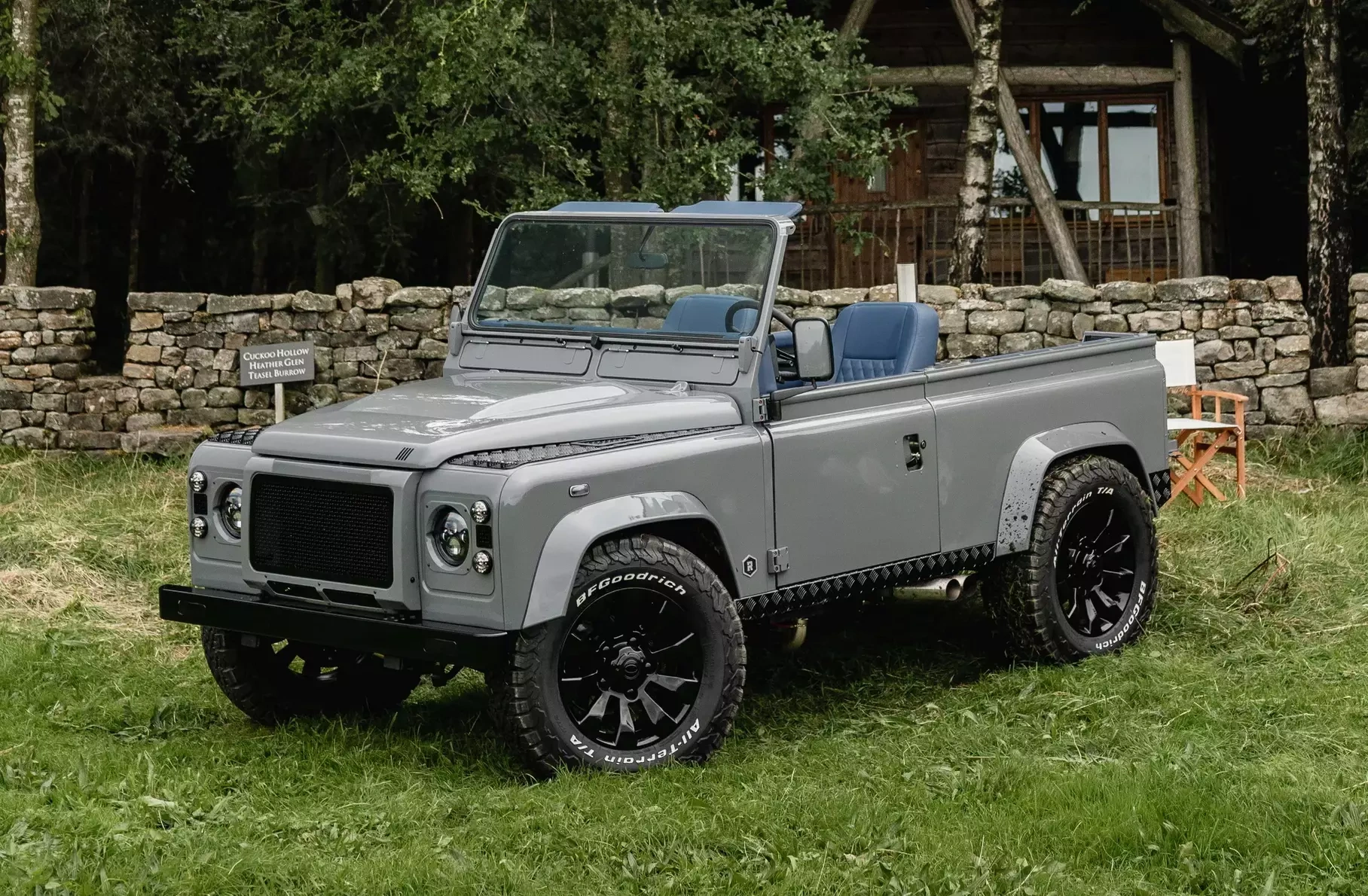  -1  Land Rover Defender     