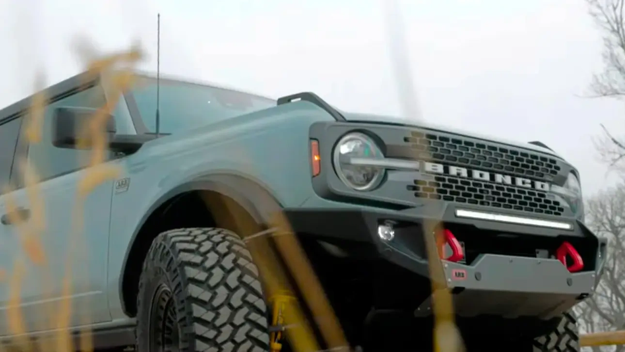      :  Bronco   