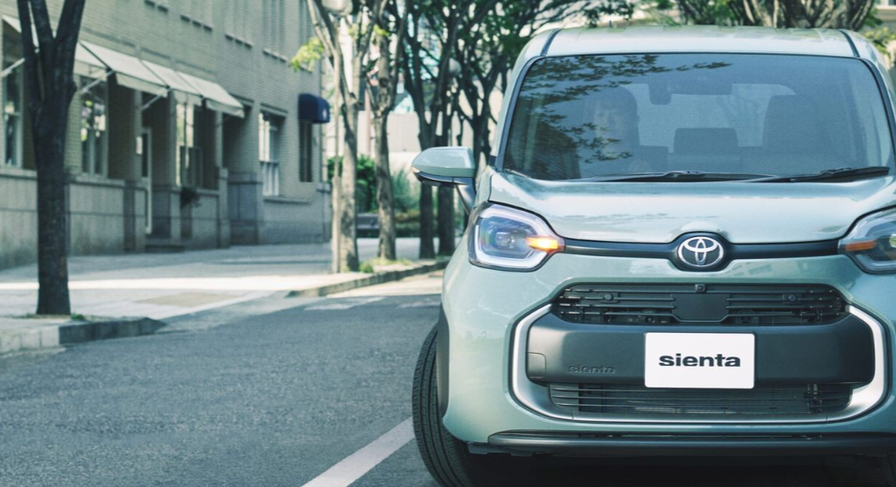 � ������ ���� �������� ��� ������ ����� ����������� ���������� Toyota Sienta