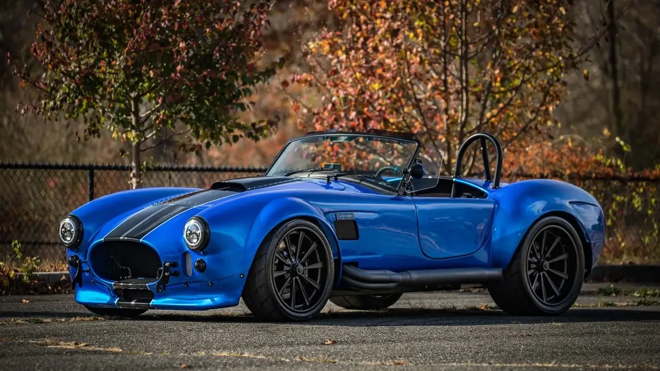   700- -:  Shelby Cobra ,  