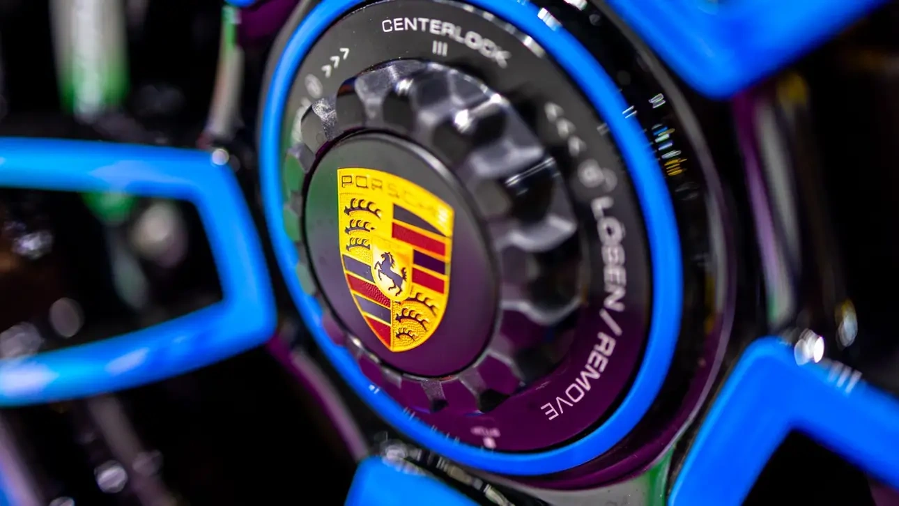 ������ ������� ������: Porsche Macan ������ ���������� ������������