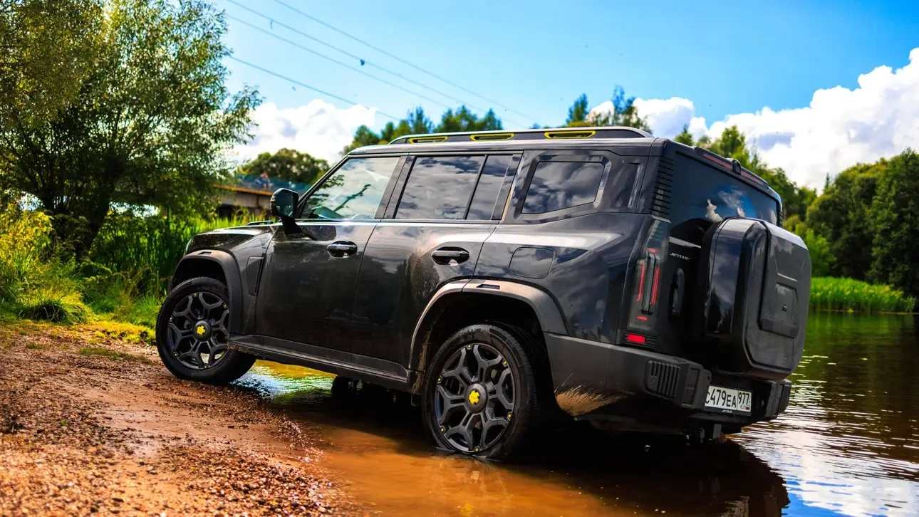 Китайцы теснят российские бренды во всем: лучшими автомобилями стали неожиданные модели