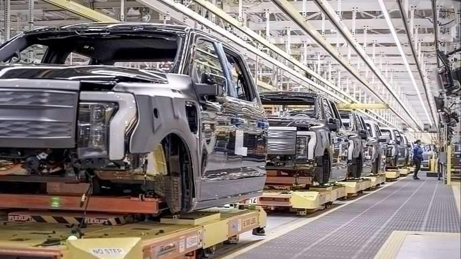 Ford ���������� ������ F-150 Lightning: ��� ���� ������ ������������� � 2025 ����