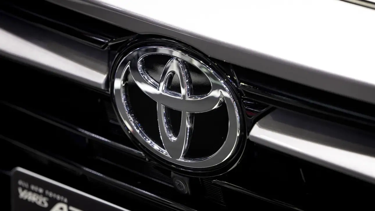 Toyota ��������� ������� ���� �������������� ���������� � ���� �� 30%