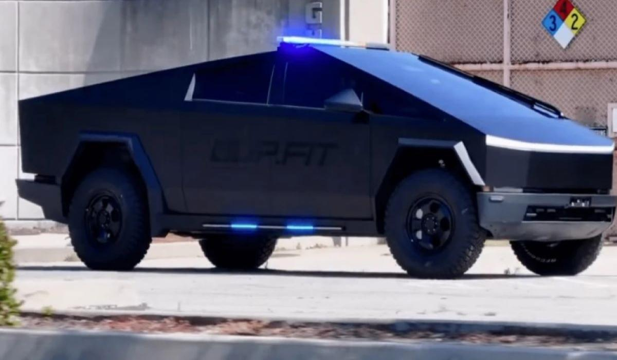 Tesla Cybertruck       