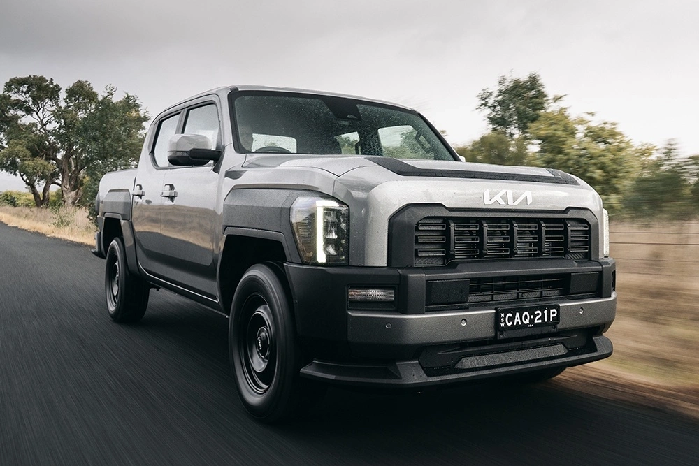 � Kia ����� ������ � ������ "������ Land Cruiser"