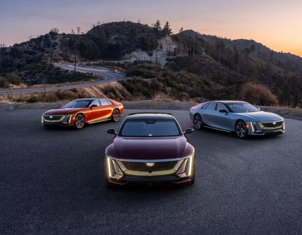 Cadillac     Celestiq  27 . .