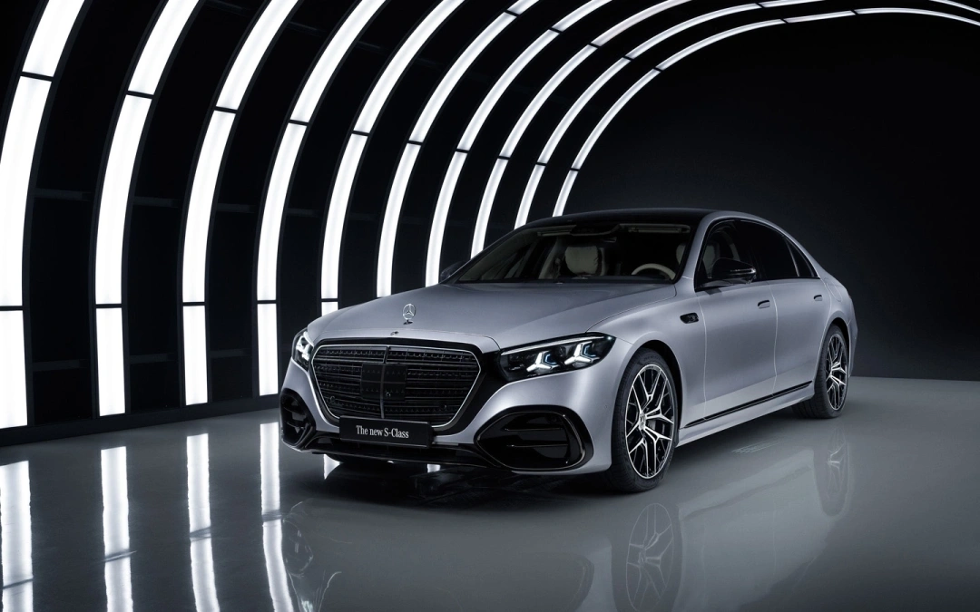 ����� Mercedes-Benz S-Class ������ ��������� � ������. �����������