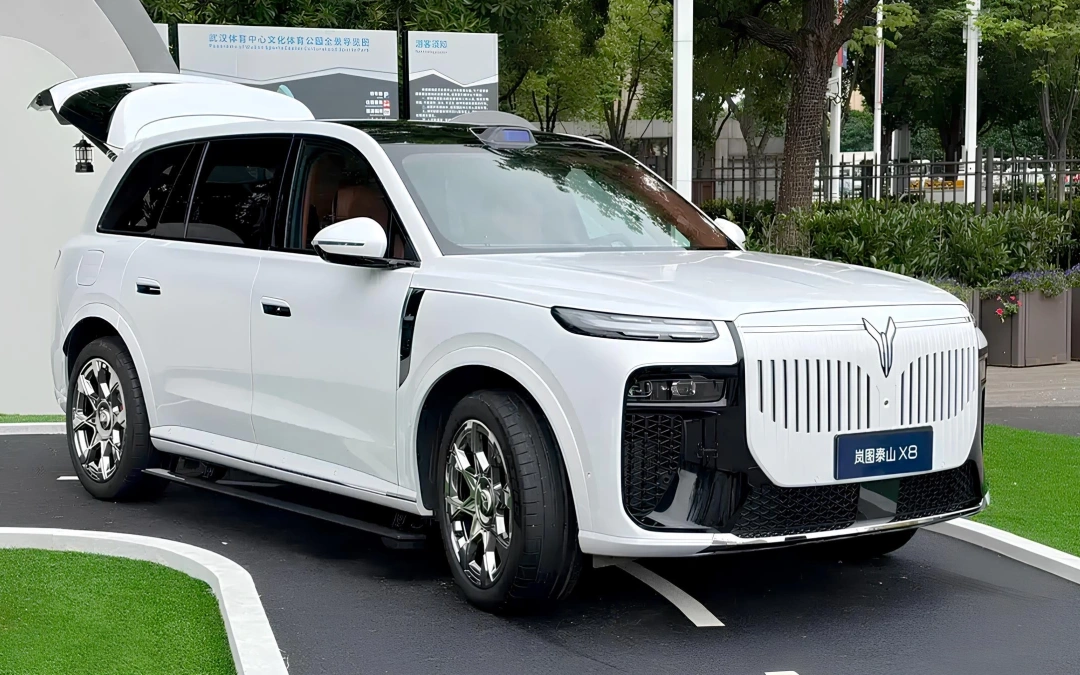 Voyah Taishan X8 поступил в продажу в КНР. Названы сроки запуска в России