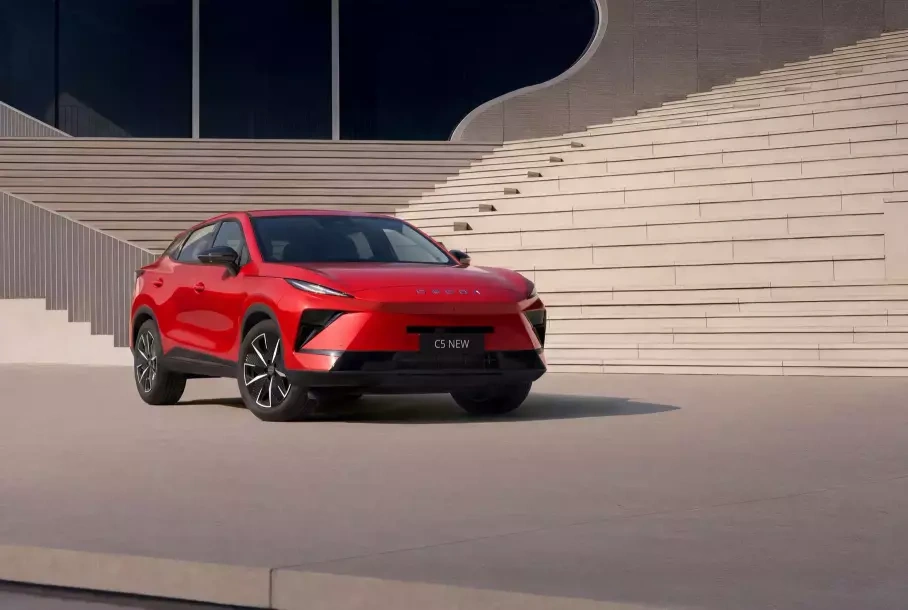 �������������� Omoda C5 ��������� � ������