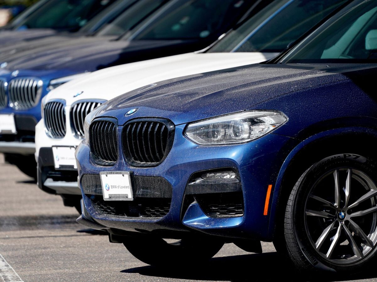 BMW отзывает более 318 тысяч машин в США