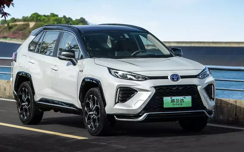 Êèòàéñêèé «êëîí» Toyota RAV4 ïðèâåçëè â Ðîññèþ: èçâåñòíû öåíû