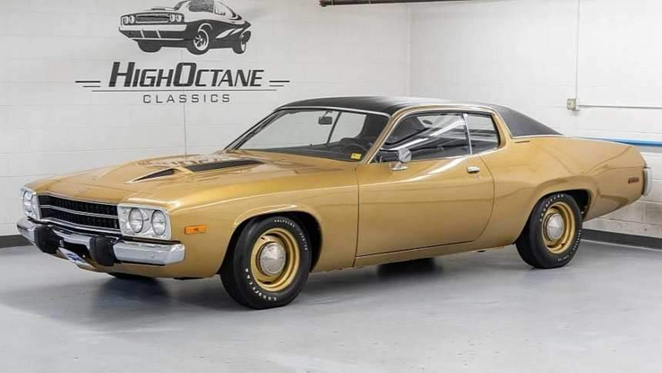 ������ Plymouth Road Runner 1973 ���� � ��������� � V8 ���������� � ������