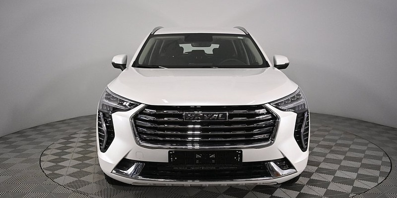 Москвичи предпочли Tenet T7 кроссоверам Geely Monjaro и Haval Jolion