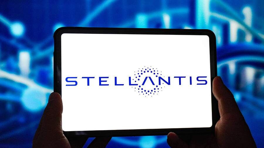 Stellantis �������� ����� 1 ��� ����������� � ��� ��-�� ������� ��������� ����