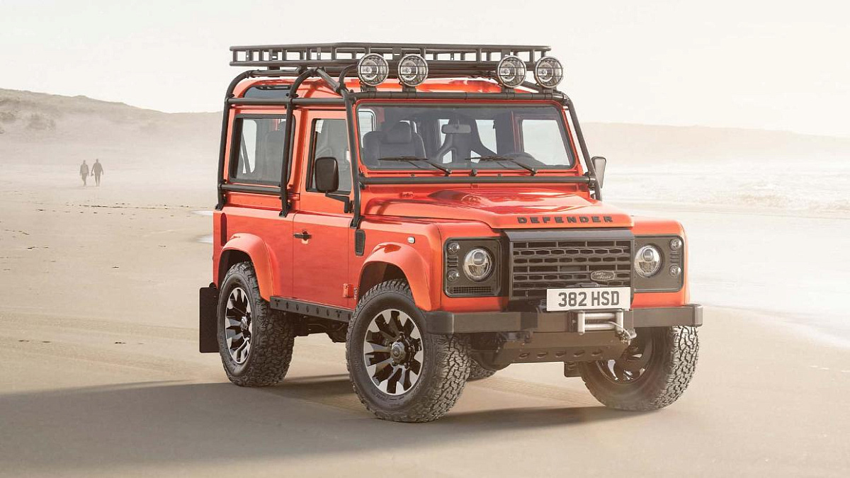 Land Rover      Defender