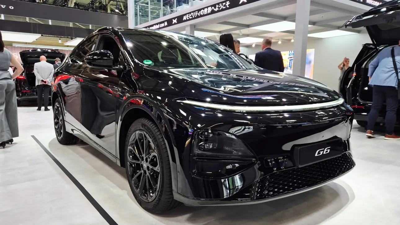 XPENG G6     :     Toyota  Nissan