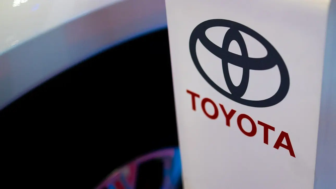 ������ Toyota ������ ������ �� ��� � �������, � ����������� � �����