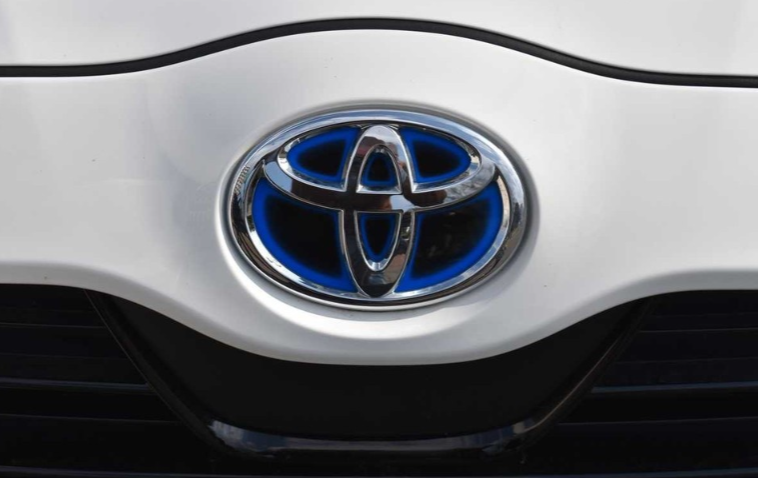 � ������ ����� ����� ������ ����� RAV4: �� ���� ������