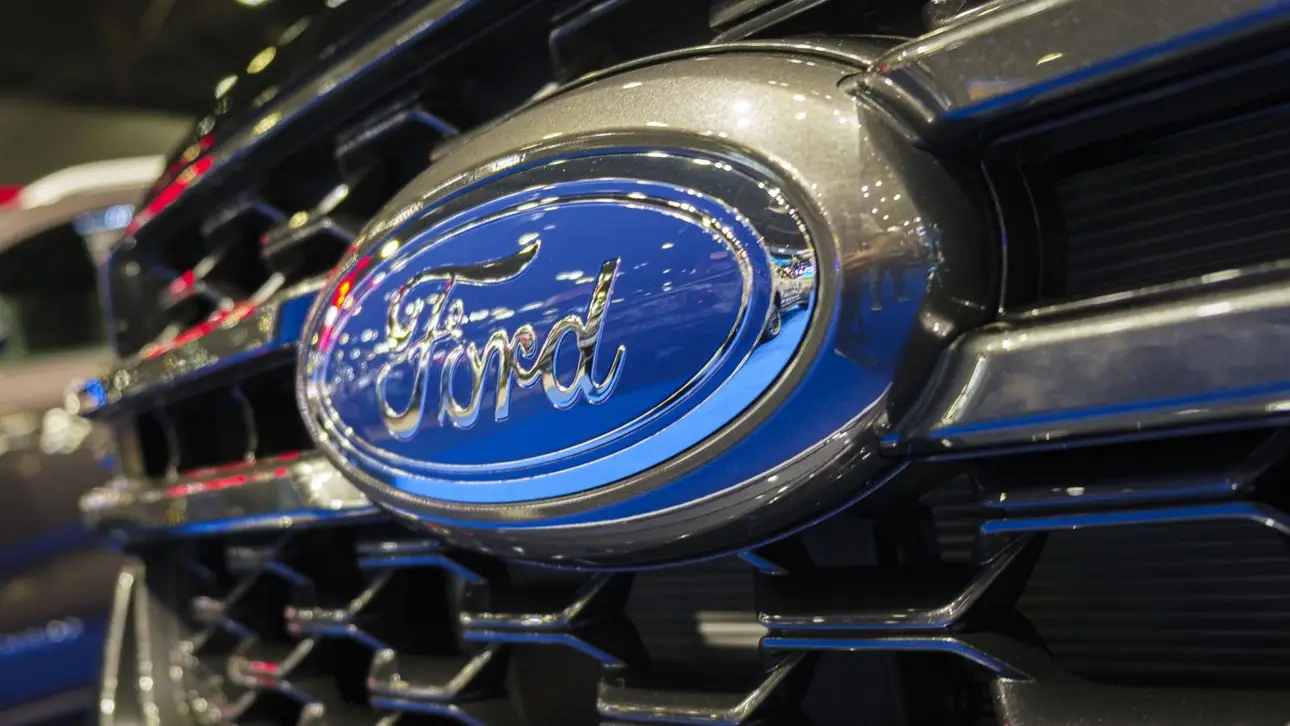  : Ford    Aviator     