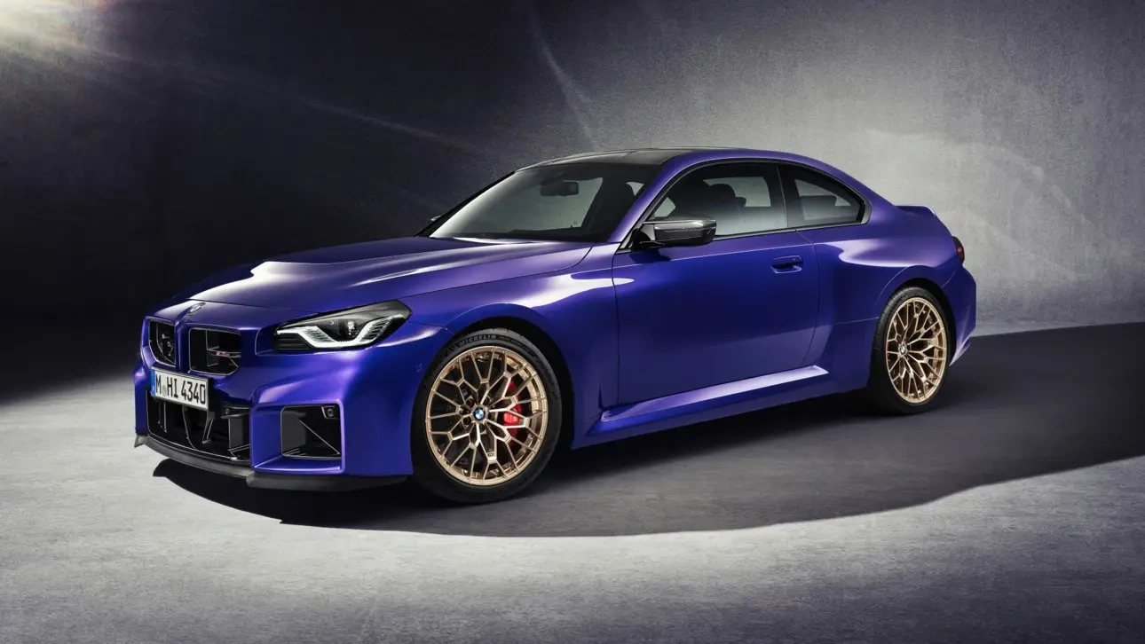  ,   523 : BMW      -  M2 CS