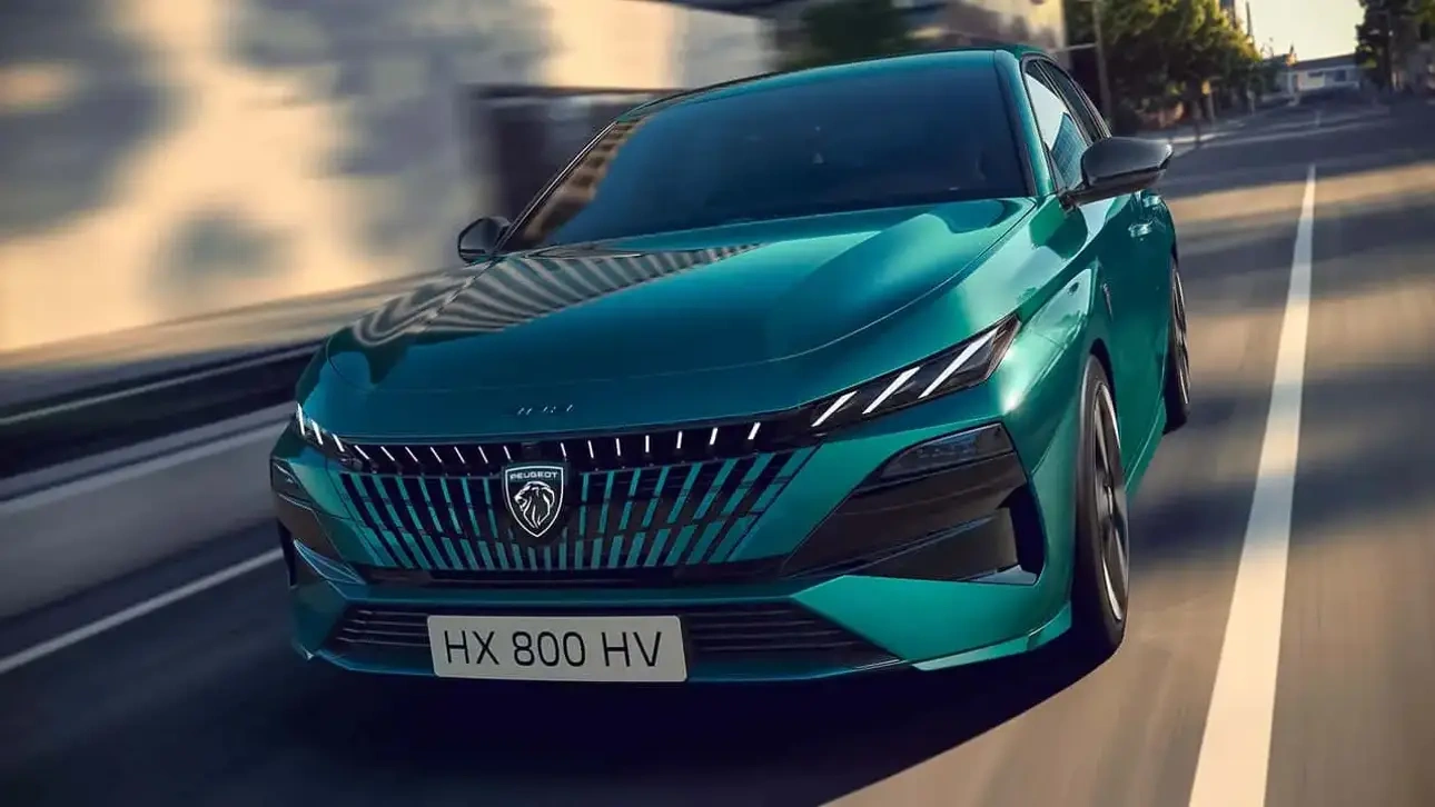 Французы снова подбираются к России: новый Peugeot будет продаваться у хорошего друга Путина