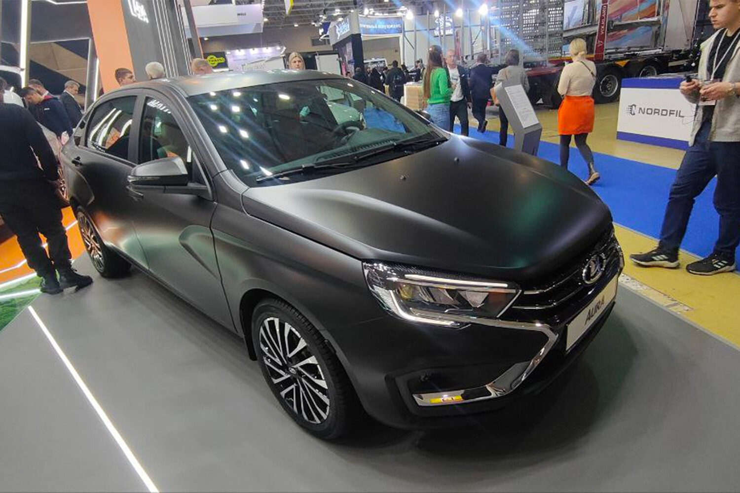 ǻ   Lada Aura