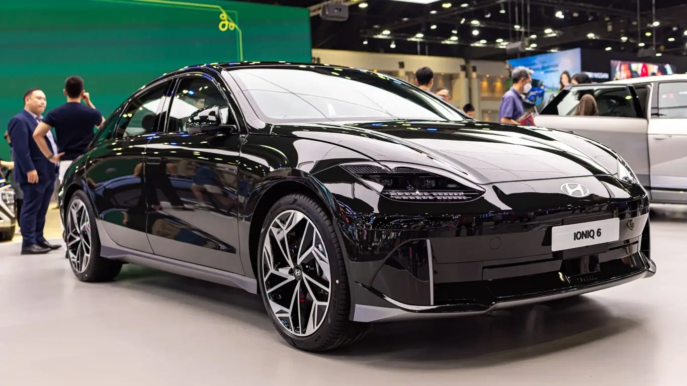 Hyundai   : IONIQ 6  V2L      