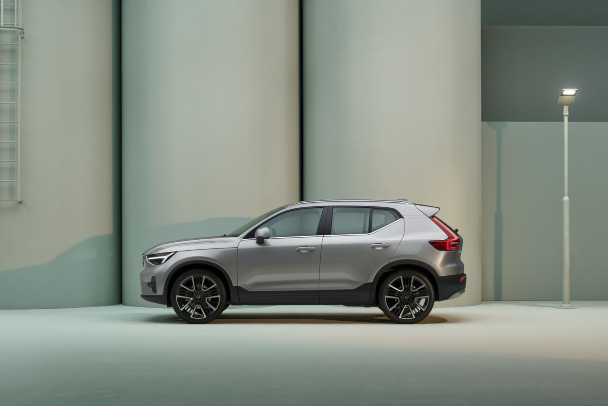  Volvo XC40     