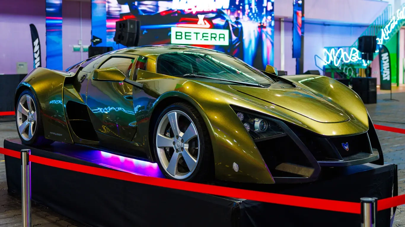   Ferrari:  Marussia B2    