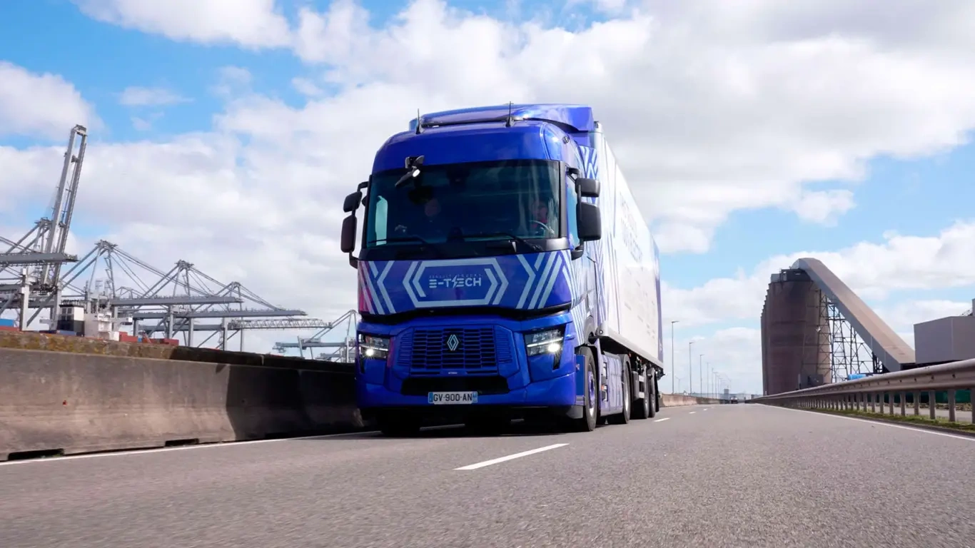 Renault Trucks E-Tech: ,     