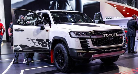 ���������� � ������ ����� ������������ Toyota Land Cruiser ���������� � 4-5 ��� �� 10 ���