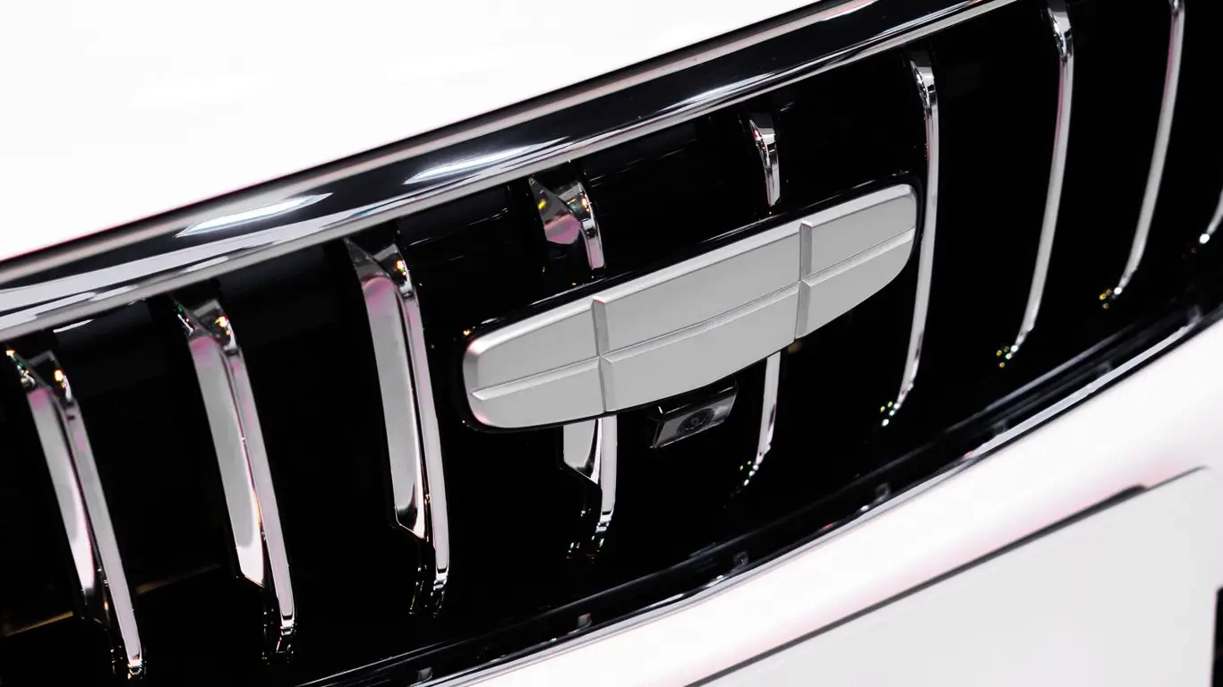Geely ������� ����������� Coolray: ������ � ������ Belgee