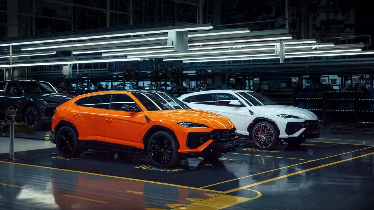 Lamborghini  Urus SE:      