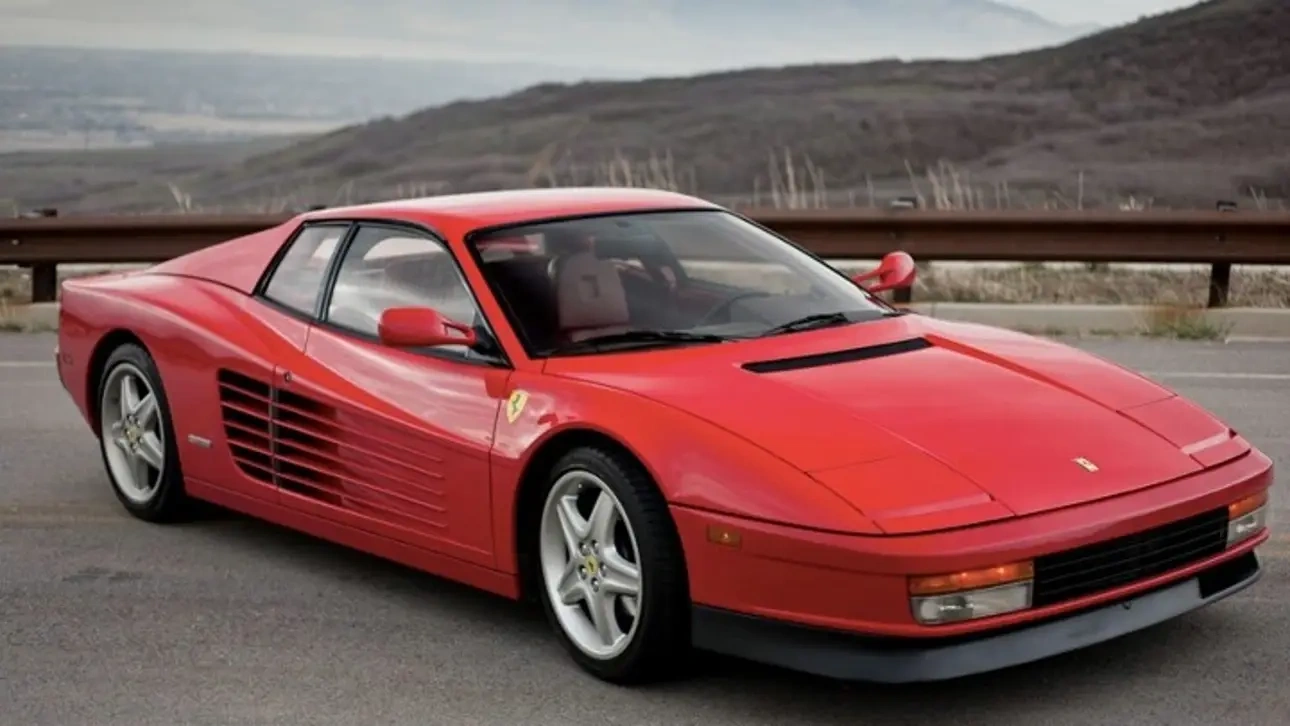   Ferrari Testarossa  :    