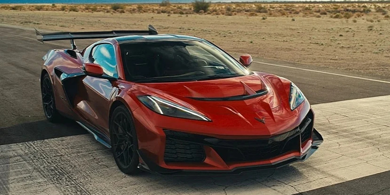 ��������� Corvette ZR1X � Lucid Air Sapphire: ����� ���������� �� �������� ����