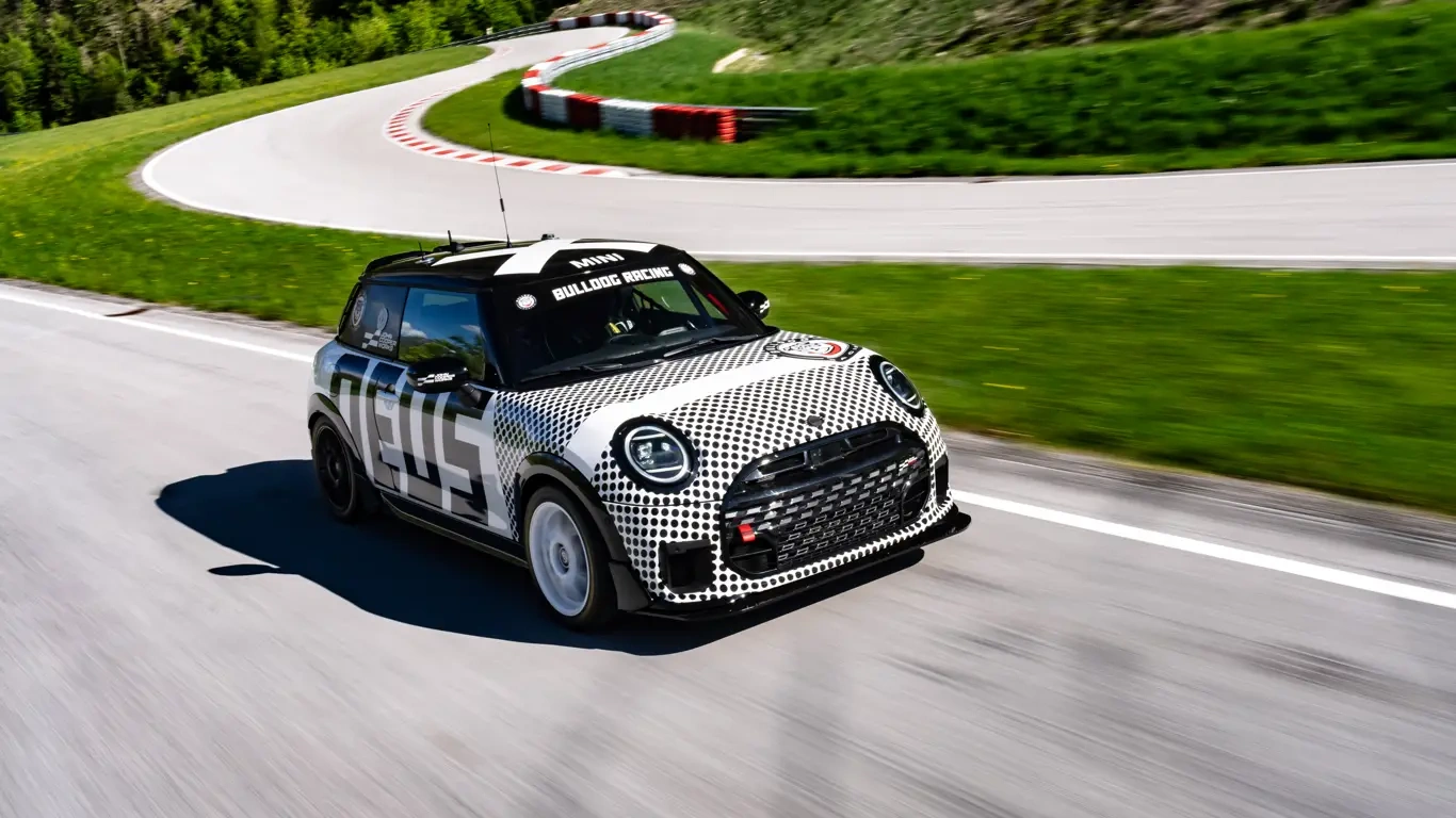 MINI   : John Cooper Works  24   
