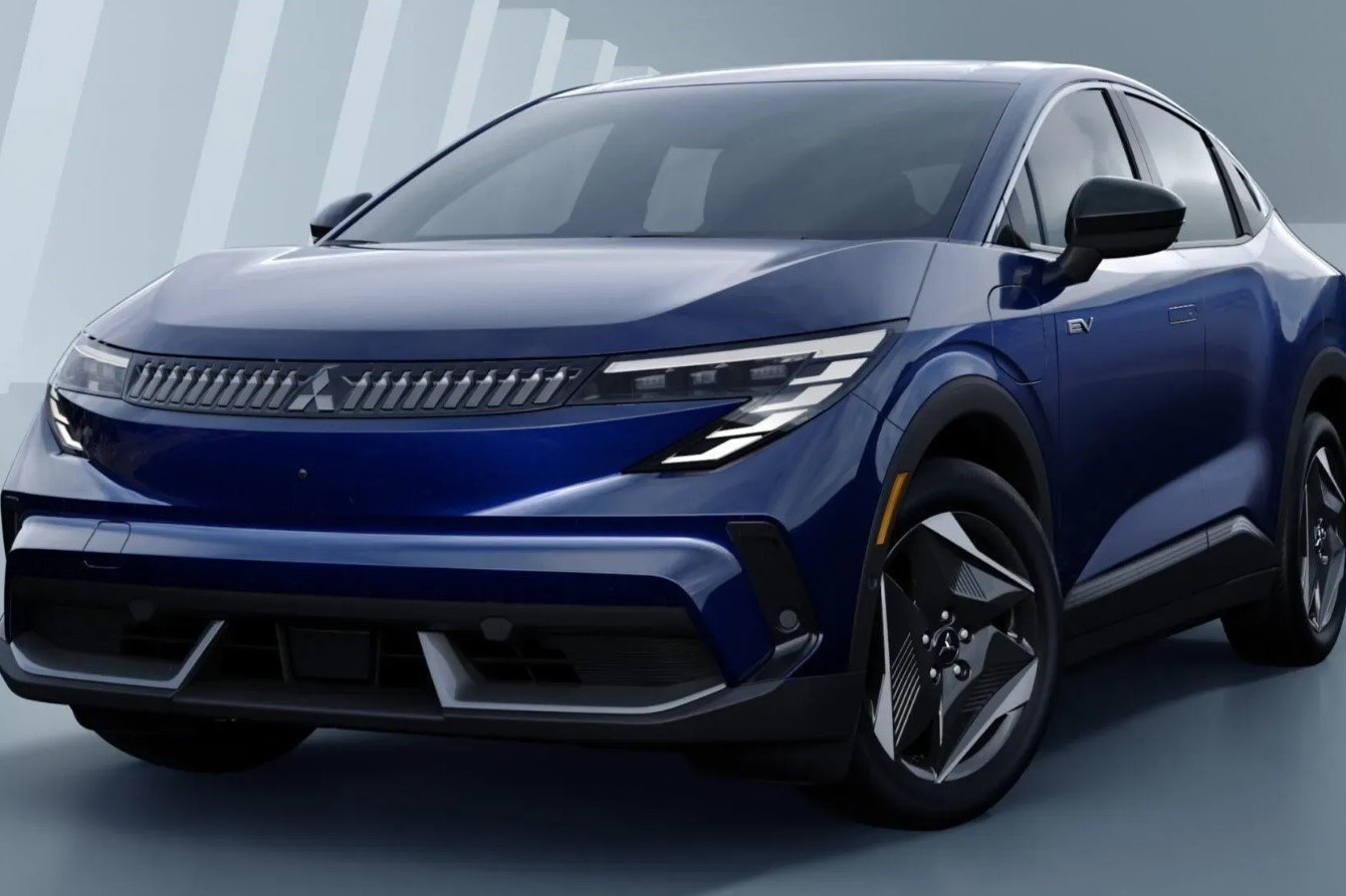 ����-�� �����������: ����� Mitsubishi Eclipse �������� ���������� Nissan Leaf