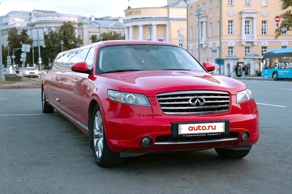 Уникальный 14-местный лимузин Infiniti FX выставили на продажу в РФ: дорого