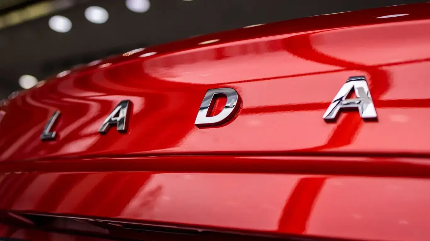Lada Granta     -   