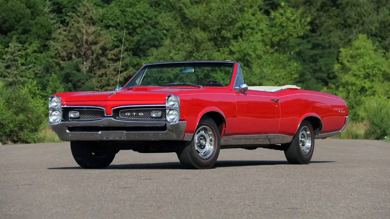-  360 :  Pontiac GTO   