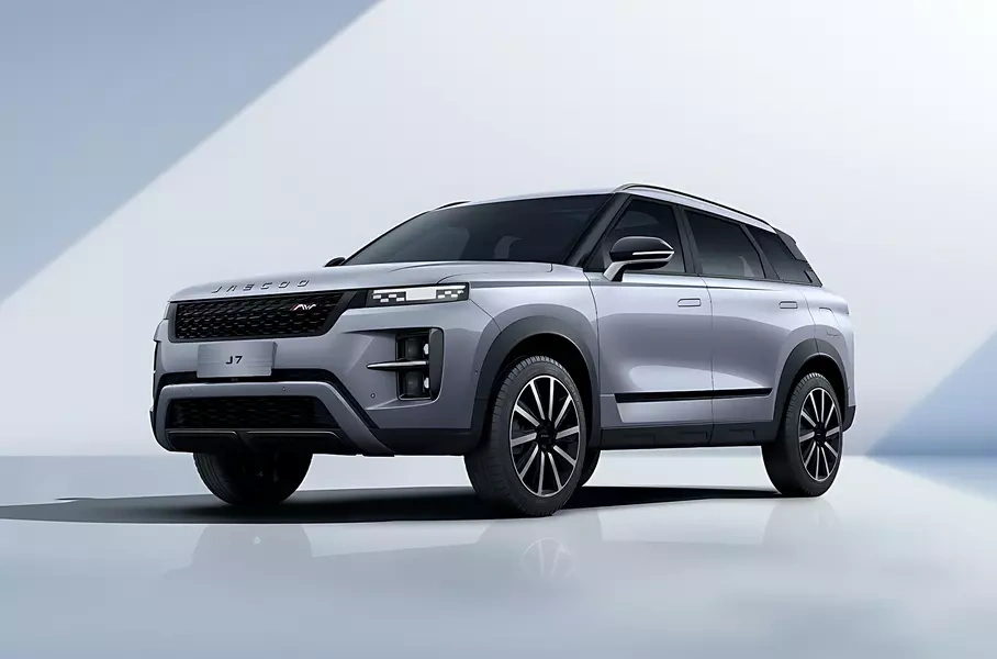  Jaecoo J7:       Range Rover