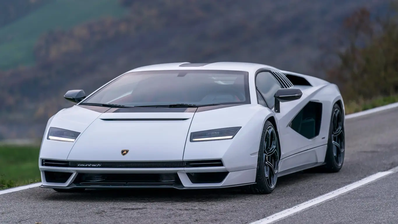   :     Lamborghini,     